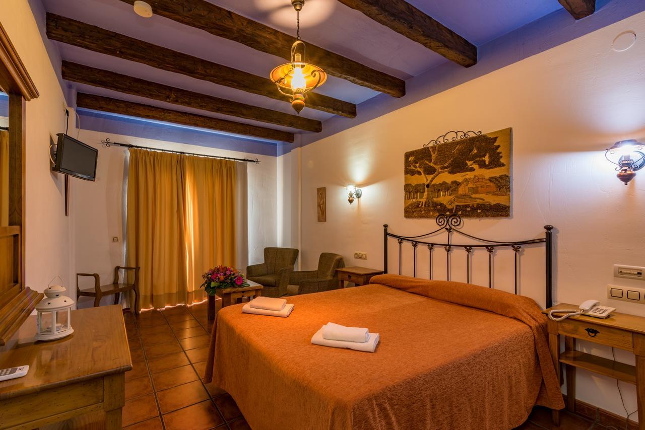 Hotel Rural Almazara Фригиляна Екстериор снимка